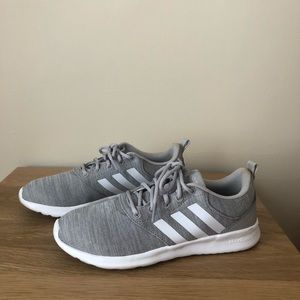 Adidas cloud foam sneaker